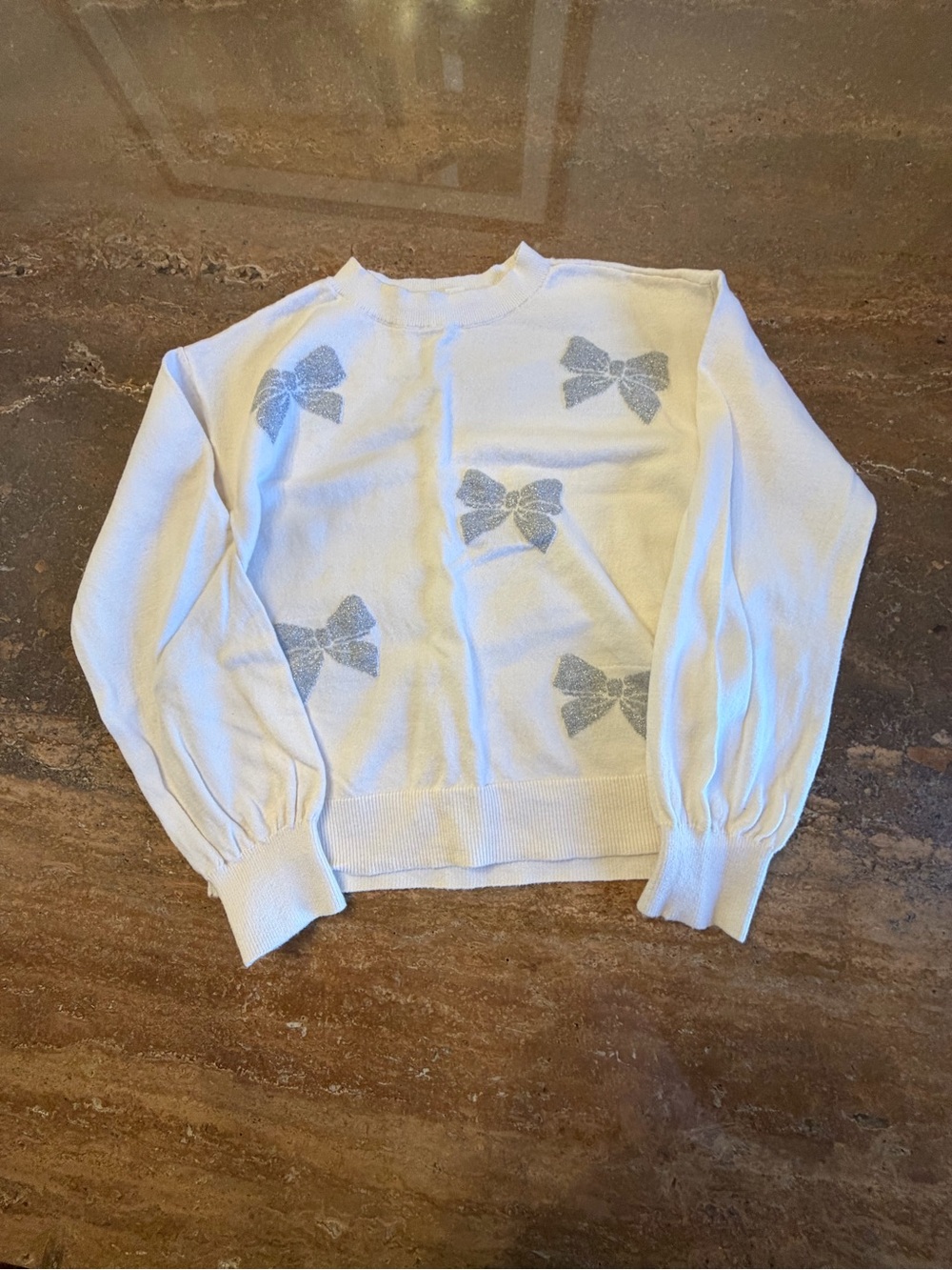 White Bow-Accent Girl’s Sweater